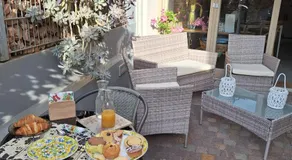 Toson d'Oro Bed & Breakfast - Image 5