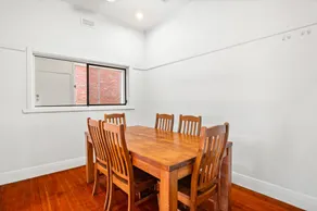 Quiet 2-bed Home in Pascoe Vale South - Image 3