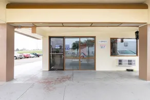OYO Hotel Lake Charles Hwy 10 - Image 5