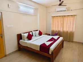 Honey Bee Hotels - Iyyappanthangal - Image 1