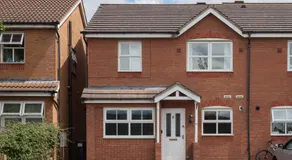 Hereford - Kestrel House - 4 Bedroom House Close to City With Parking - Sleeps 7 - Suitable for Family Gatherings or Contractors With Vehicles - Hosted by RENTMYHOUSE - Image 2