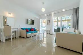 Palapart Gikas Suites and Studios - Image 4