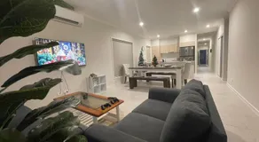 Charming Home in Griffin for Unforgettable Stays - Image 2