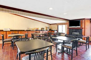 Inn Madison Heights, MI - Image 5