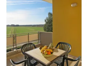 Apartment in Luni mit Balkon - Image 4