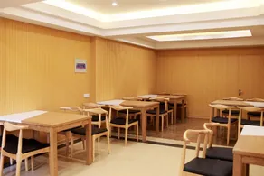 GreenTree Inn Jiangsu Nantong Qidong Bus Station Express Hotel - Image 5