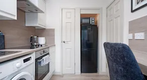 1BR Shawlands Walk To Queens Park with Parking - Image 5