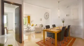 Snug apartment with garden - Image 4