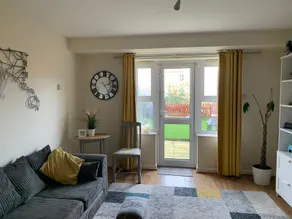 Cosy Canalside Home with Pizza Oven - Image 3
