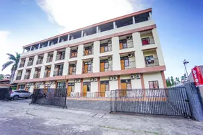 OYO 1693 Edward Residence Malalayang - Image 5