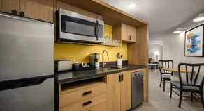 Ocean Reef Suites - Image 3