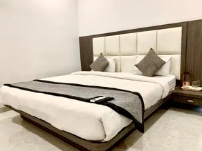 Hotel Anmol Era - Image 2