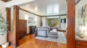 NEW Historic Townhouse by Downtown - Image 2