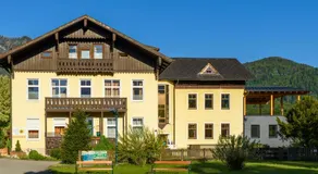 Luise Wehrenfennig & Haus EvA - Image 4