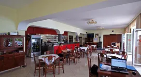 Lux Hotel Pansion - Image 5