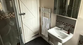 Wisteria Cottage - Image 2