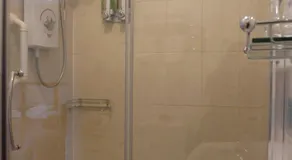 Melbourne Guest House - Image 4