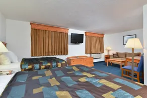 Corn Palace Inn - Image 2