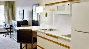 Extended Stay America Suites - Chicago - Schaumburg - Convention Center - Image 5