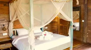 Green Vanilla Bungalow - Image 2