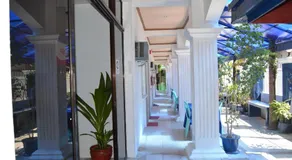 Island Inn - Image 3
