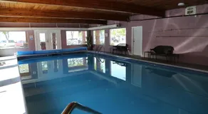SlumberLodge Hotel - Image 3