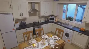 The Rose Luxury Self Catering Accommodation - Image 5