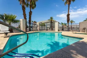Days Inn by Wyndham Phoenix West - Image 2