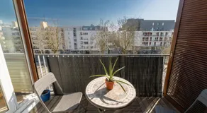 Emplacement idéal, Garage privé, Lumineux - Image 4