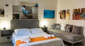 Click Art & Room - Image 2