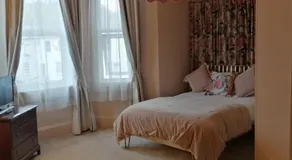Avon Guesthouse - Image 5