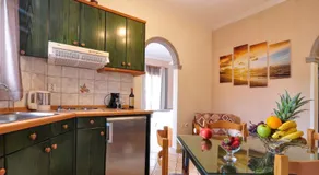Rolandos Apartments - Image 3