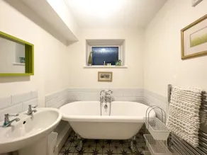 Suitely - Millbrook House - Image 2