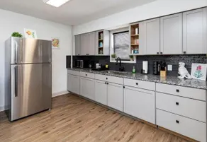 Fun Backyard Close to Downtown Pet Friendly 4BDRM - Image 3