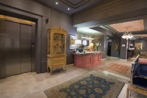 Classic Hotel - Image 2