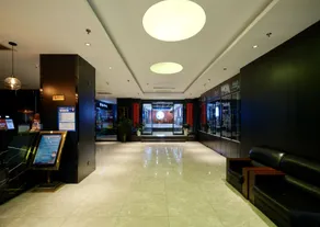 Qindao Business Hotel - Image 3