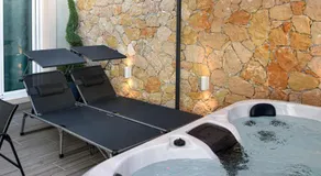 Manolitos Villa resort and spa - Image 4