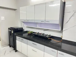 Pinaki vile parle west - Image 4