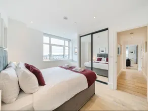 Roomspace Serviced Apartments- Syward Place - Image 5
