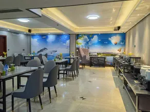 Marriott Holiday Inn (Yongzhou Daozhou Commercial City Branch) - Image 4