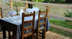Hotel Restaurant Les Gorges de Chouvigny - Image 2