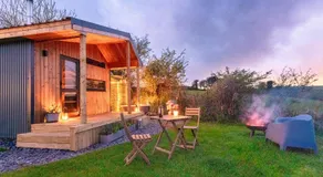 Luxury Glamping Cabin with Outdoor Bath on Cornish Meadow - Image 5