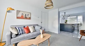 StayRight 3BR House- Modern Kitchen & Private Parking - Image 2