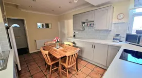 3 Harbord road - Image 3