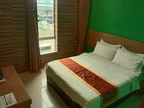 One Home Hotel - Image 2