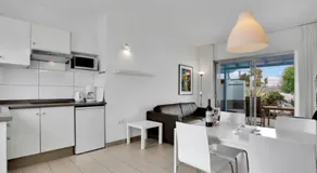 Apartamentos LIVVO Mar Azul - Adults Only - Image 2