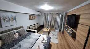 Apart 8 - Image 2