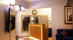 Diamond Lodge - Image 2