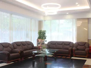 Longxiang Hotel - Image 2