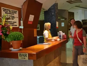 Hotel Peninsular- Porto - Image 3